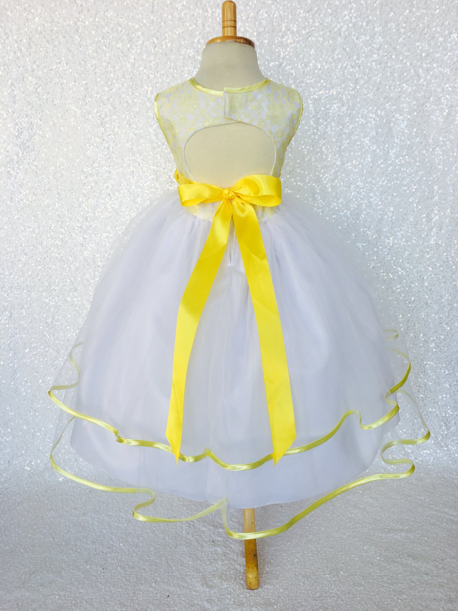 Sleeveless Yellow Lace Satin Bias 2 Layer White Skirt Keyhole Dress