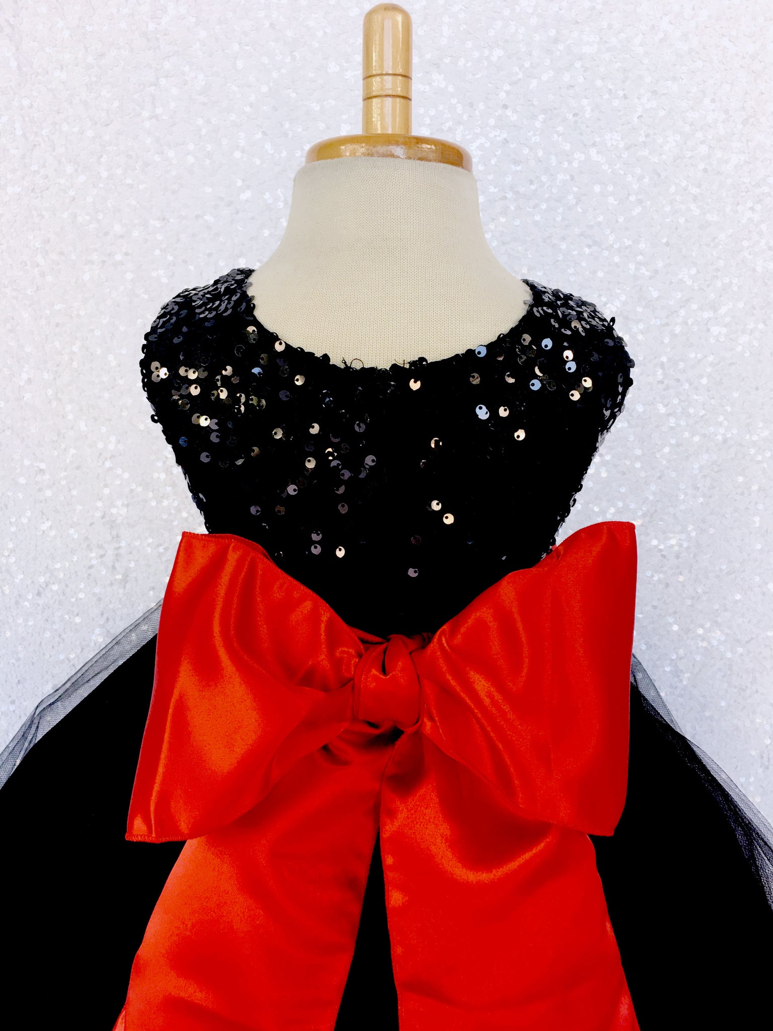 Sequence Black FL 2 Layer Red Satin Sash Velvet Flower Gown