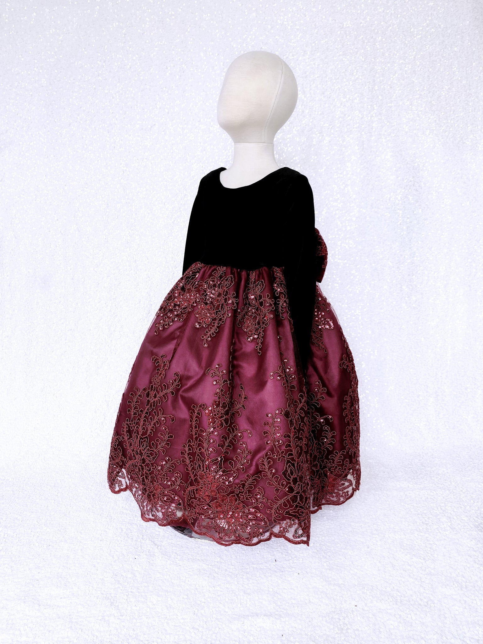 Burgundy Embroidery Bow Black Velvet Long Sleeve Dress