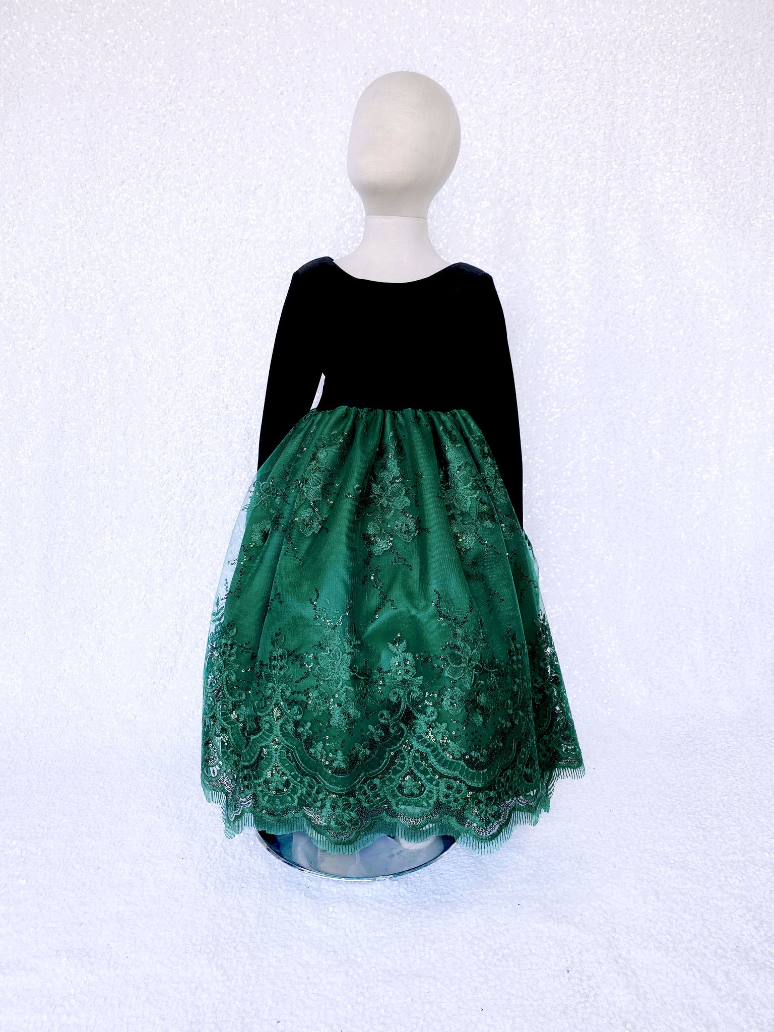 Chic Formal Hunter Green Embroidery Silver Bow Velvet Black Long Sleeve Gown