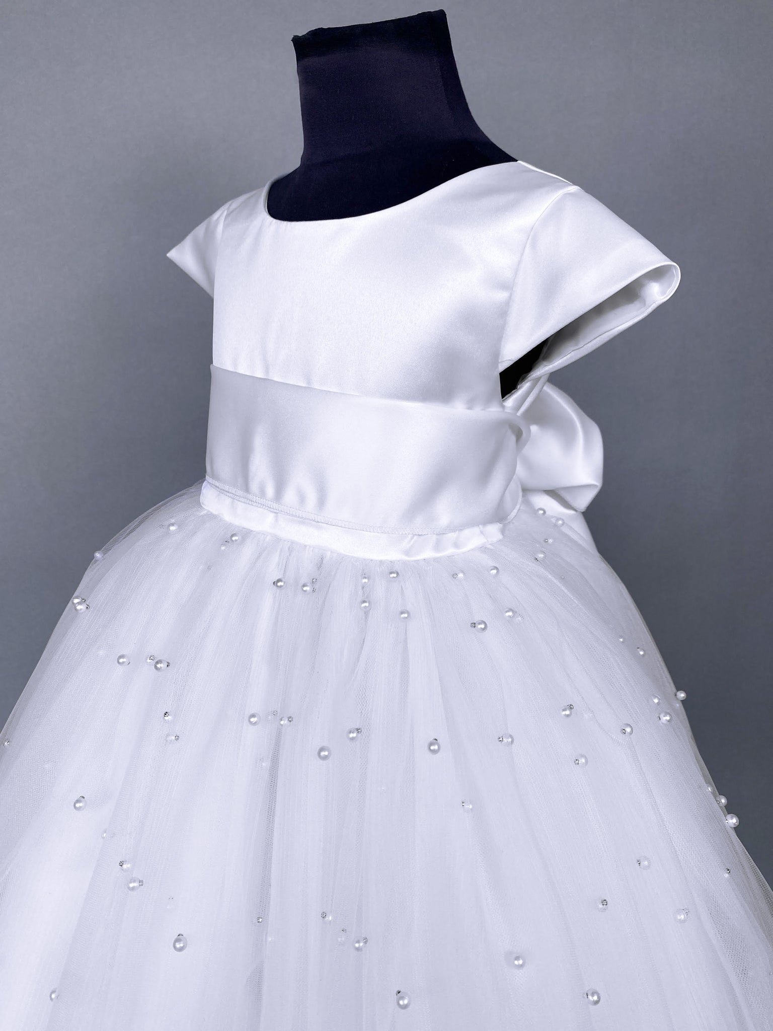 V-Back 4 Layer White Pearl Tulle Cap Sleeve Dress