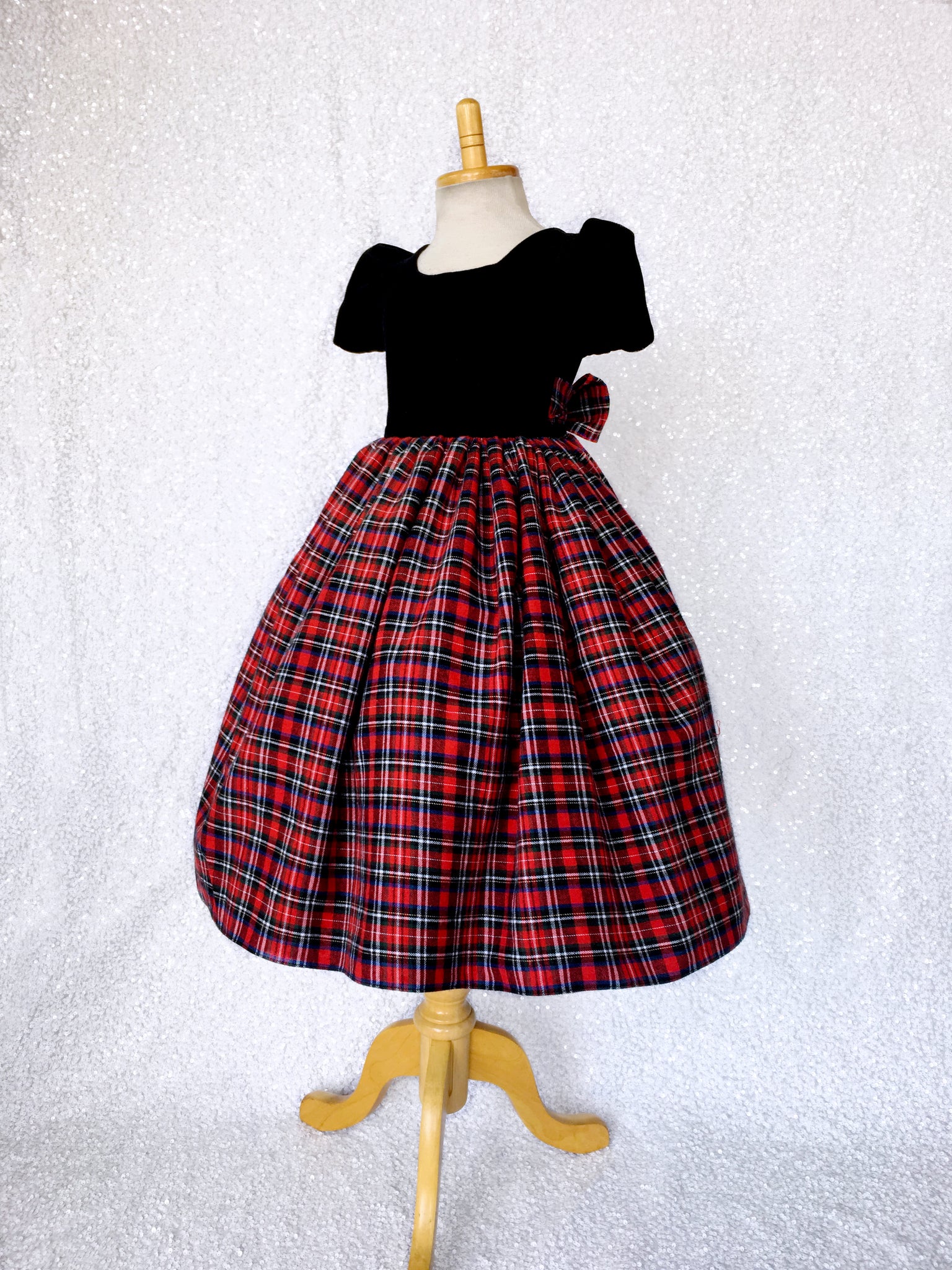 Short Sleeve Black Velvet Red Blue Plaid Cotton Gown