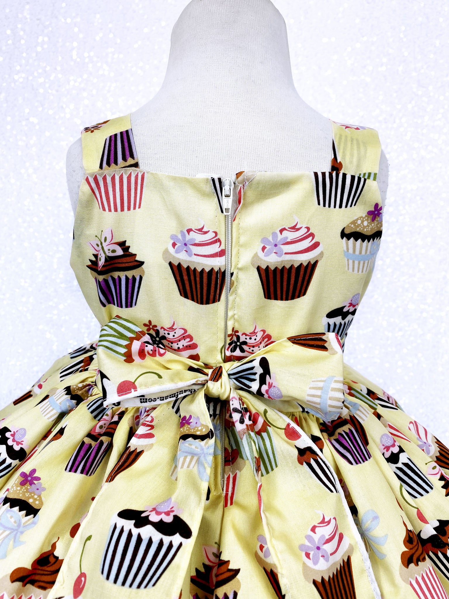 Cupcake Patterned Knee Length Sleeveless Dress