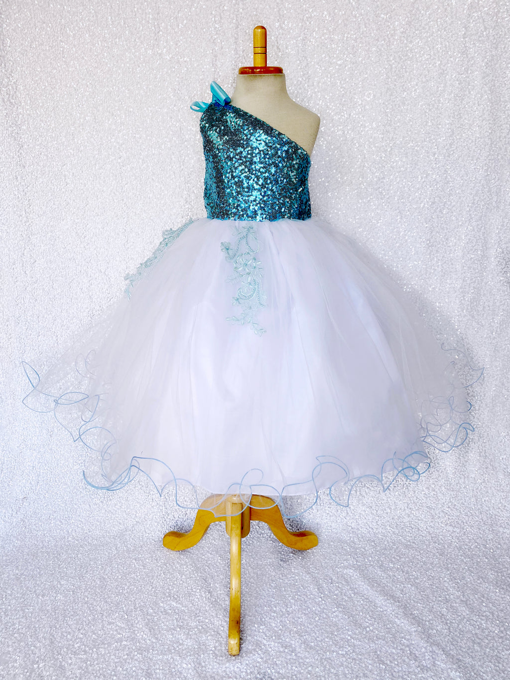 Sleeveless One Shoulder Mini Sequin Baby Blue White Fishing Line Tulle Gown