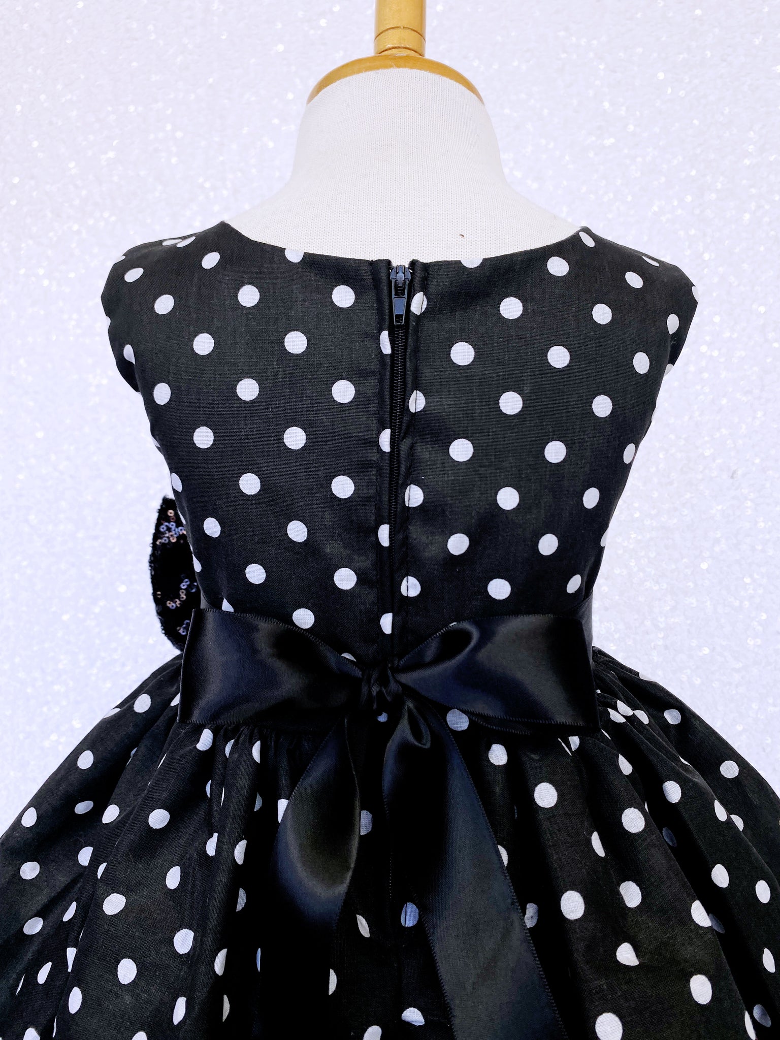 Black White Polka Dot Knee Length Sleeveless Dress