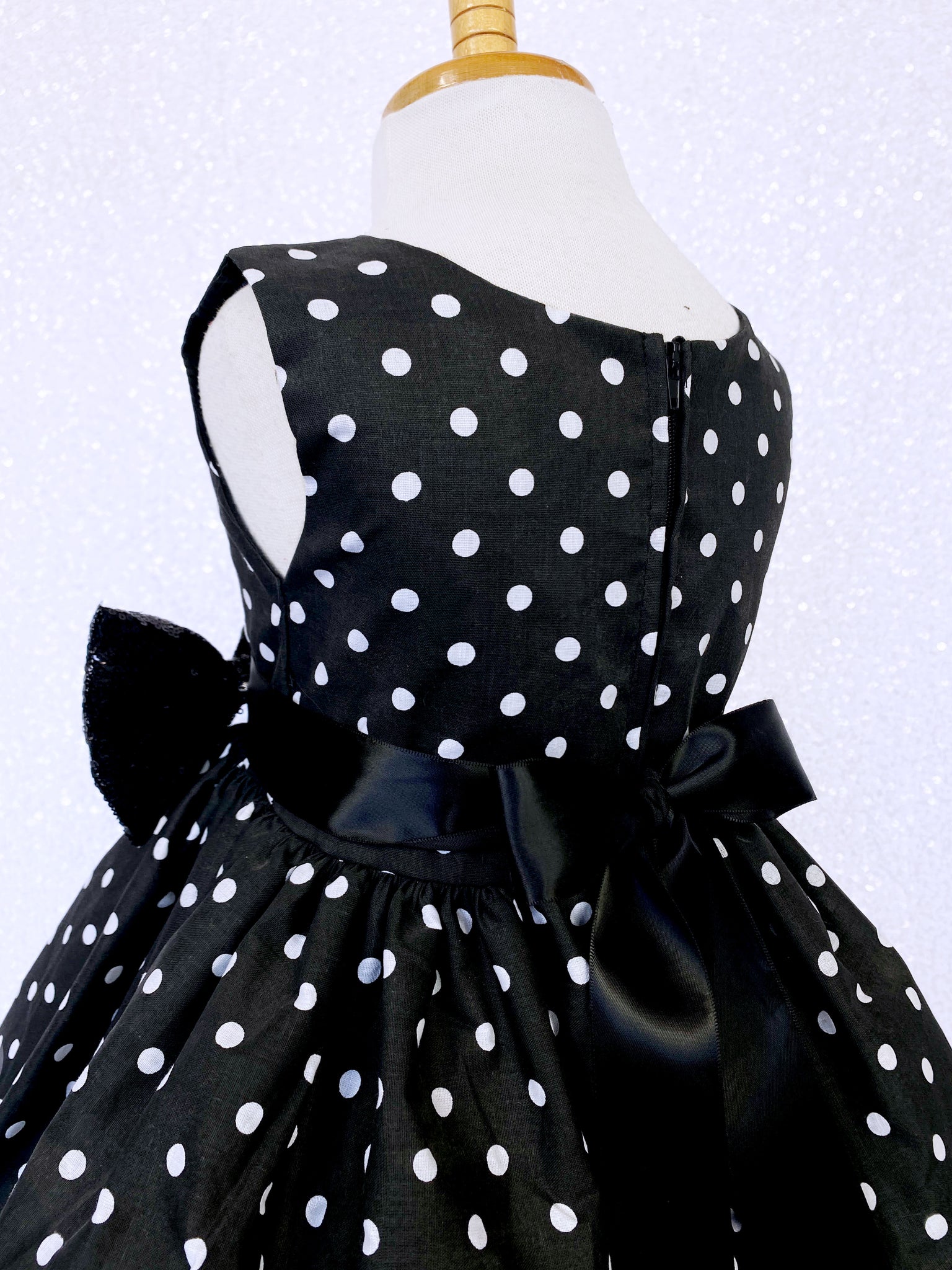 Black White Polka Dot Knee Length Sleeveless Dress