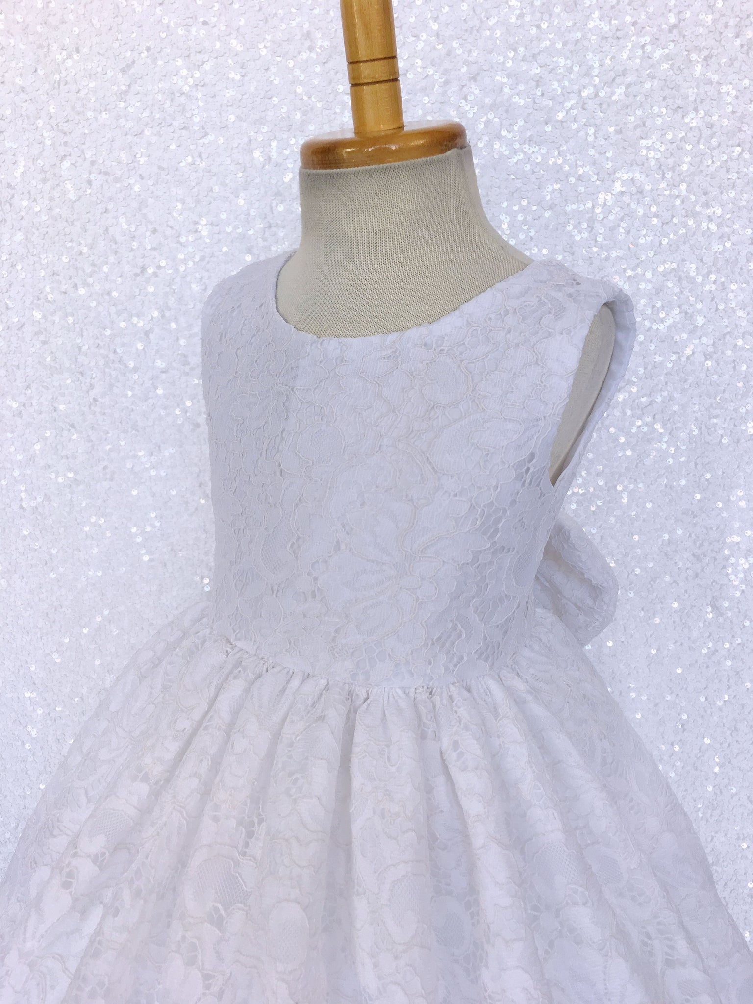 White French Lace Sleeveless V-Back Dress Bow