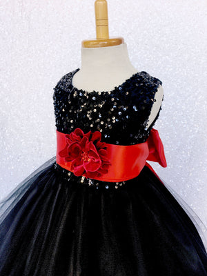 Sequence Black FL 2 Layer Red Satin Sash Velvet Flower Gown