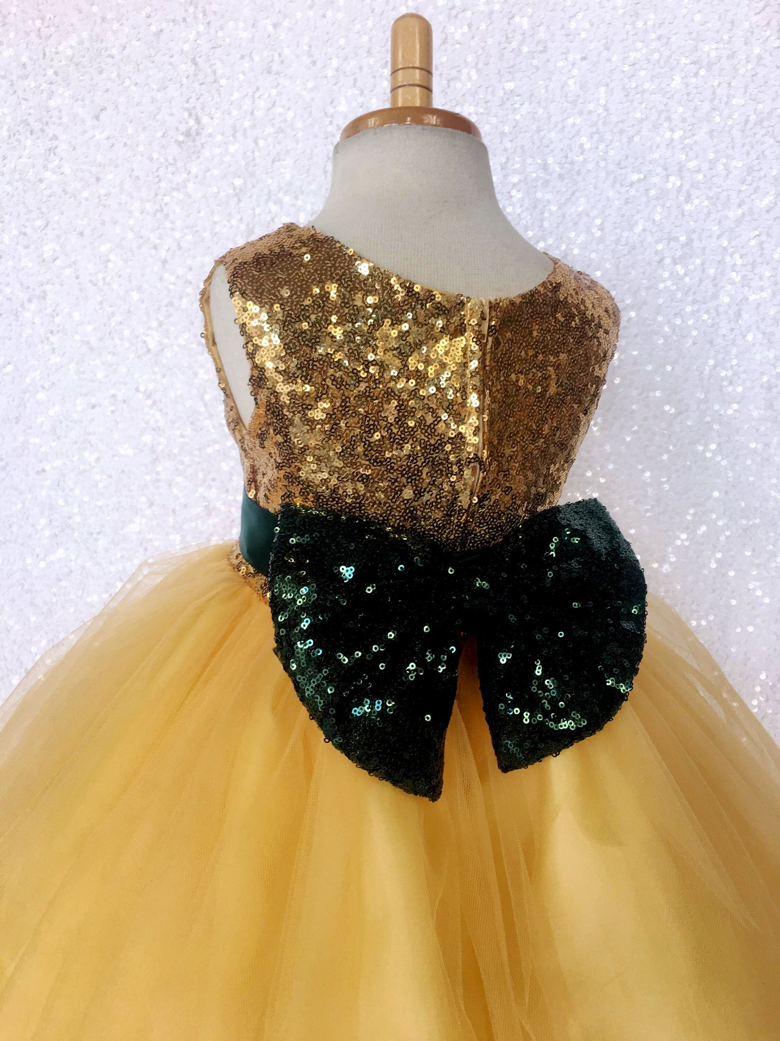 Yellow Mini Sequence Gown Tulle Sleeveless Hunter Green Bow