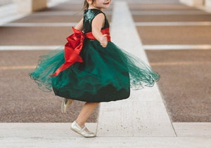 Sequence Sleeveless Hunter Green Gown Red Accessories