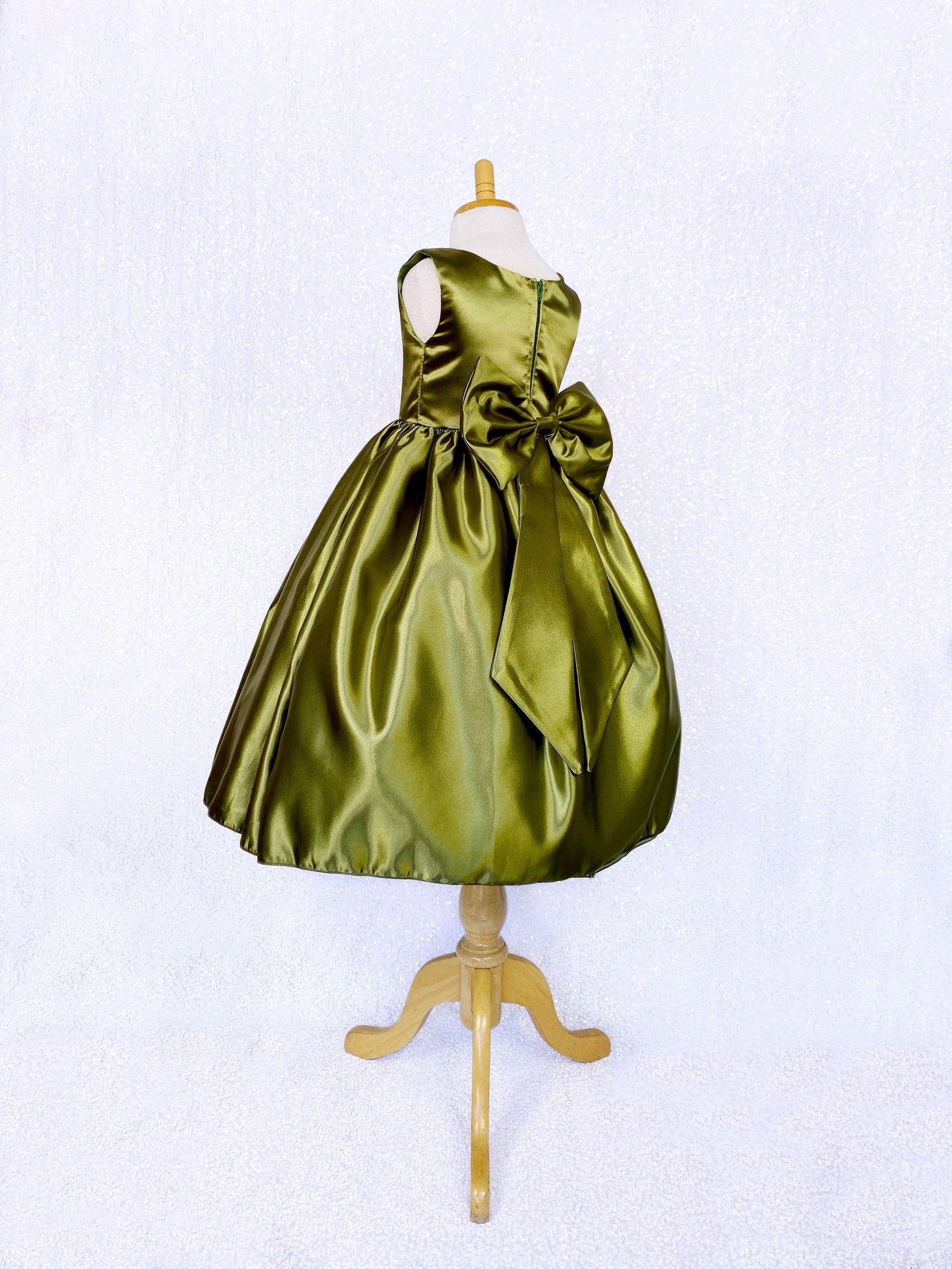 Formal Olive Green Sleeveless Satin Dress