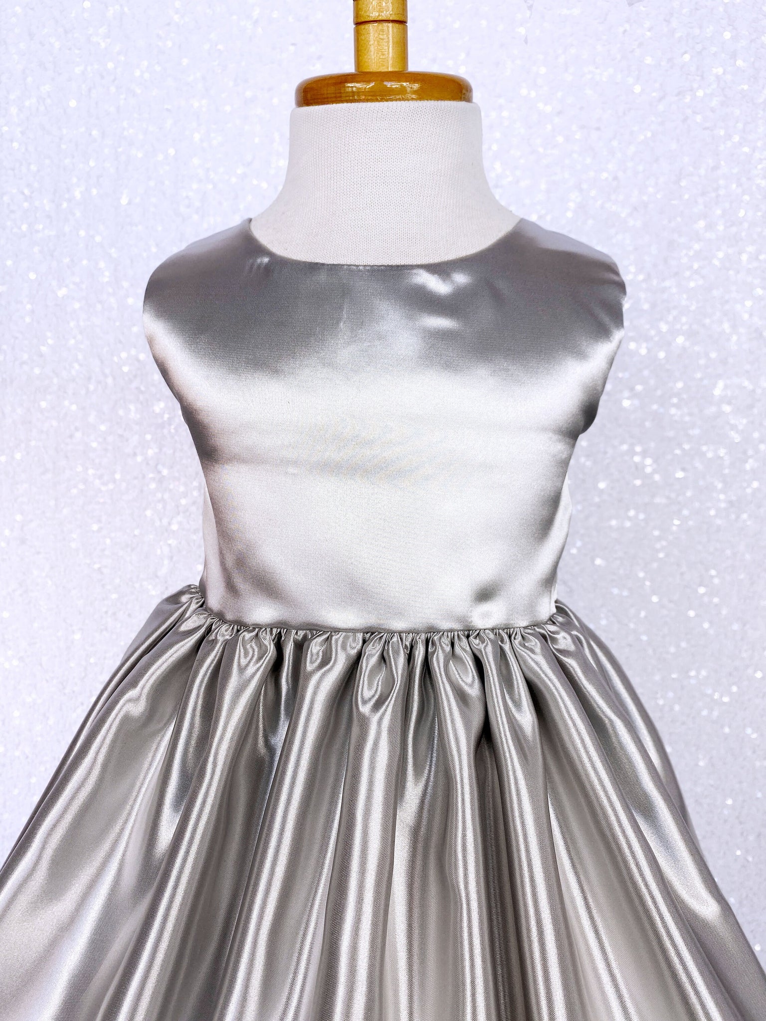 Sleeveless Formal Satin Silver Gown