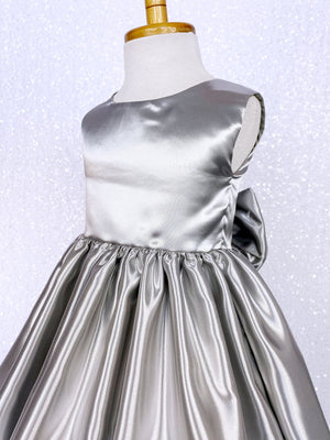 Sleeveless Formal Satin Silver Gown