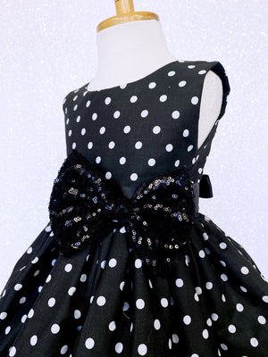 Black White Polka Dot Knee Length Sleeveless Dress