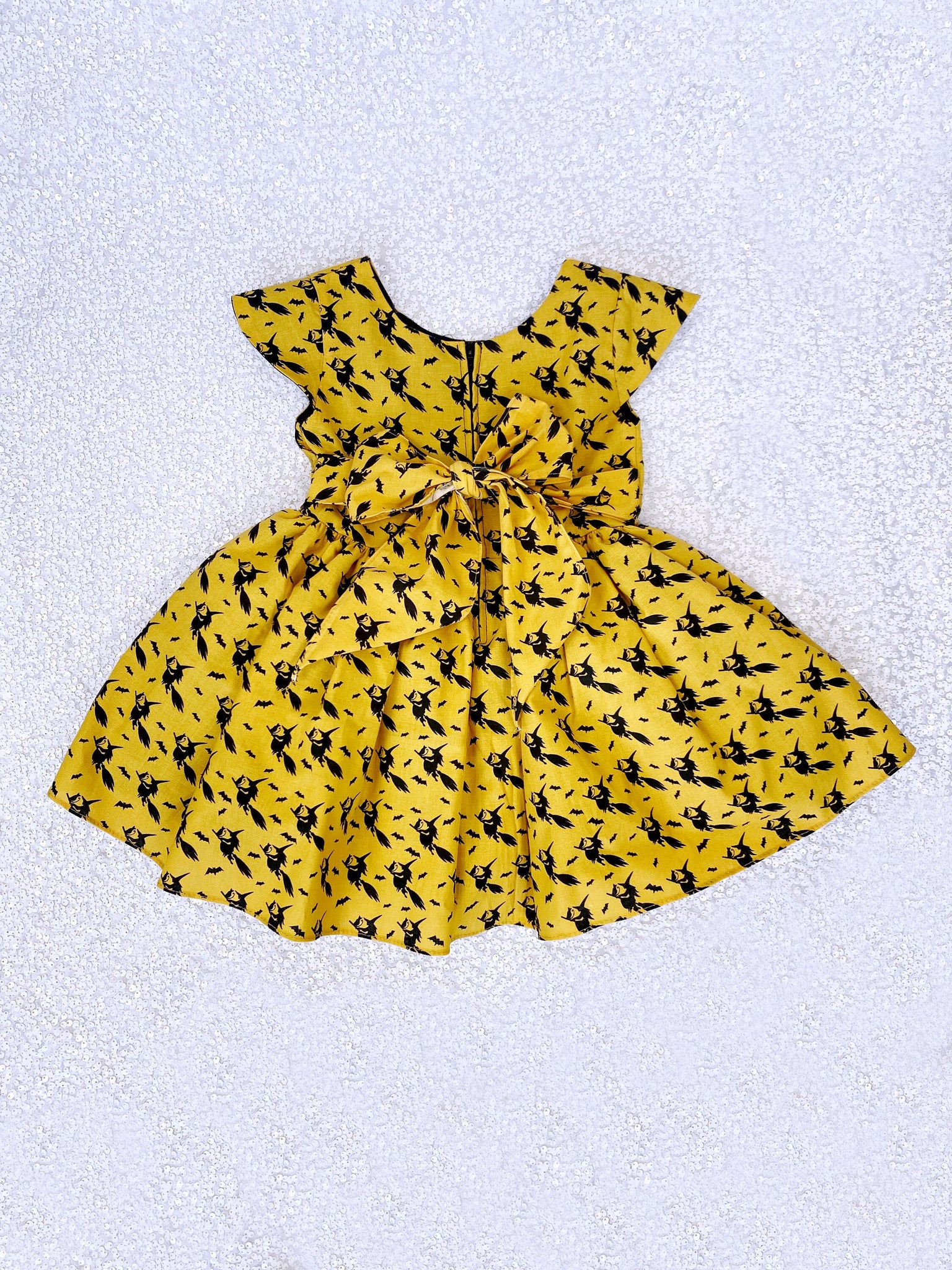 Black Yellow Witch Halloween Pattern Knee Length Dress